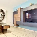 Enjoy House With Large Pool & Jacuzzi Villa *