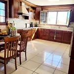 Enjoy House With Large Pool & Jacuzzi Los Estancos