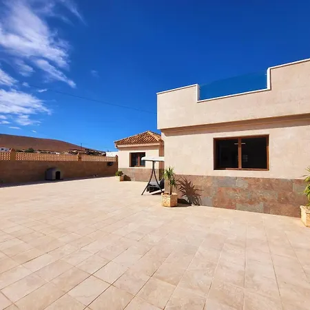 Βίλα Enjoy House With Large Pool & Jacuzzi *