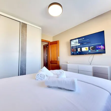 Enjoy House With Large Pool & Jacuzzi Vila