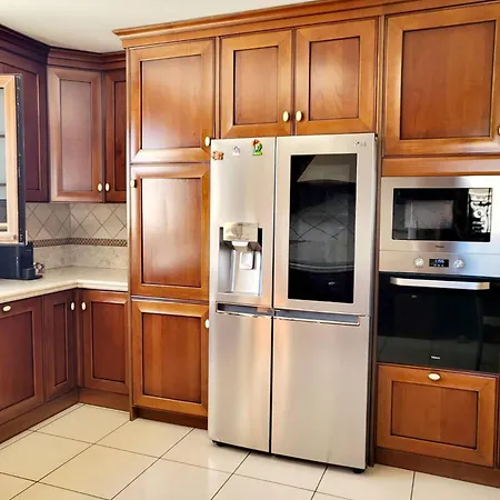Enjoy House With Large Pool & Jacuzzi