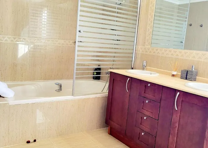 Villa Enjoy House With Large Pool & Jacuzzi *