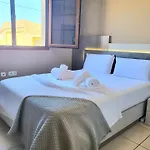 Enjoy House With Large Pool & Jacuzzi