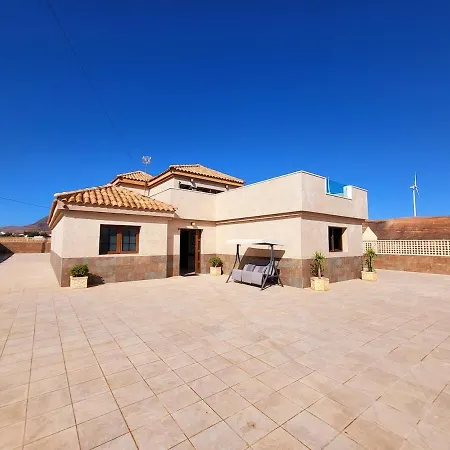Enjoy House With Large Pool & Jacuzzi Los Estancos